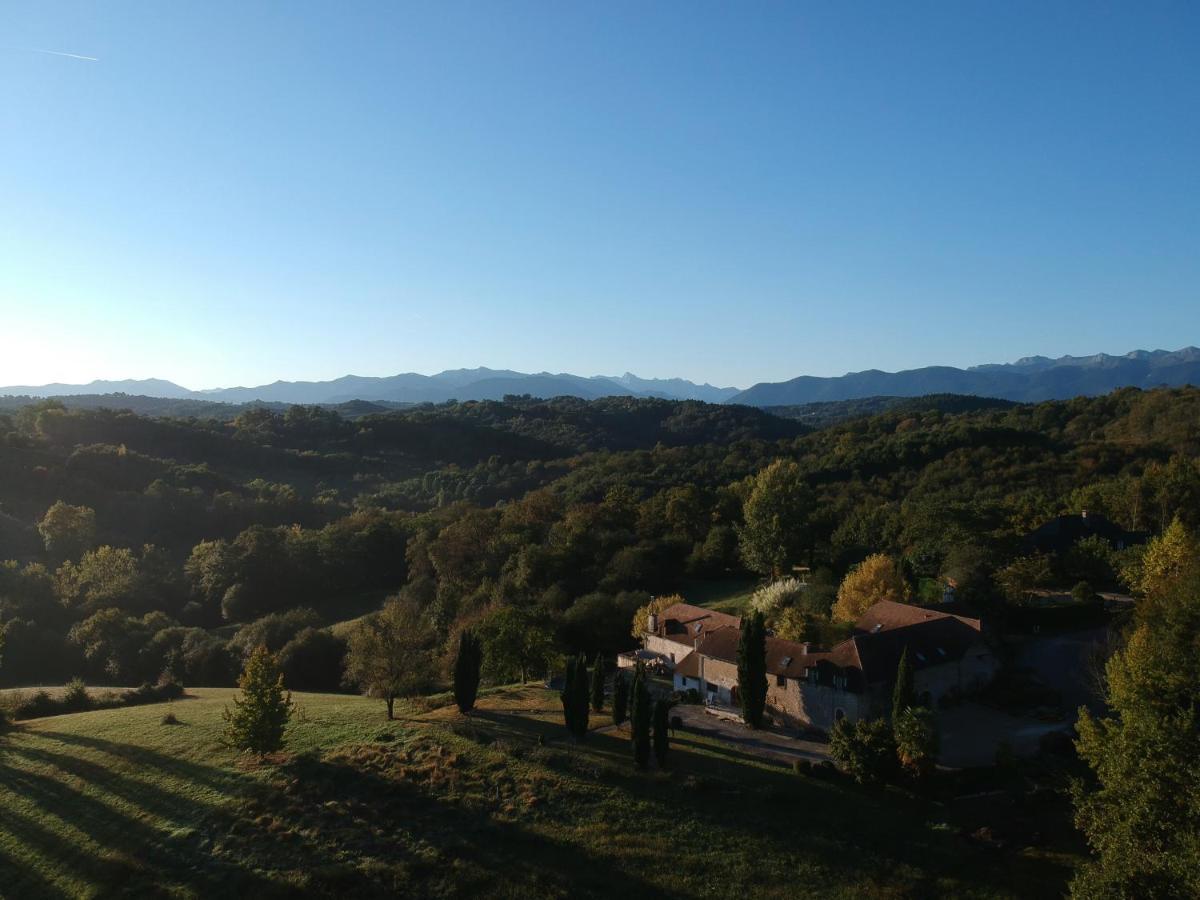 Chambres D'Hotes Secret Pyrenees Lasseube ภายนอก รูปภาพ